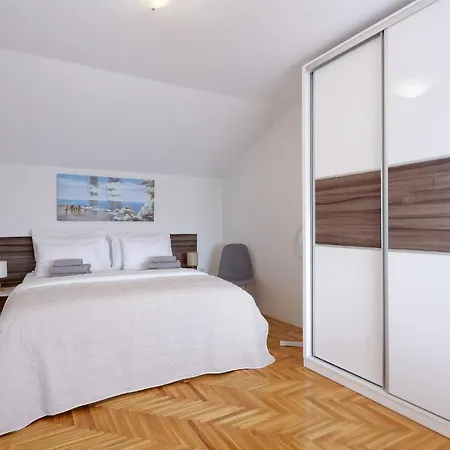 Alen Apartment