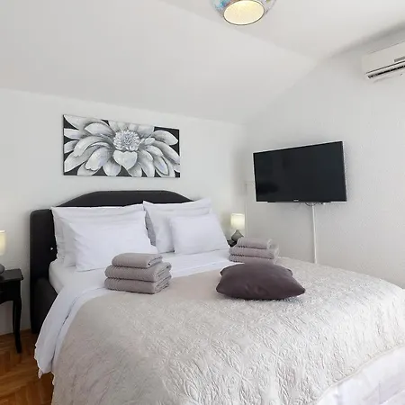 Alen Apartment
